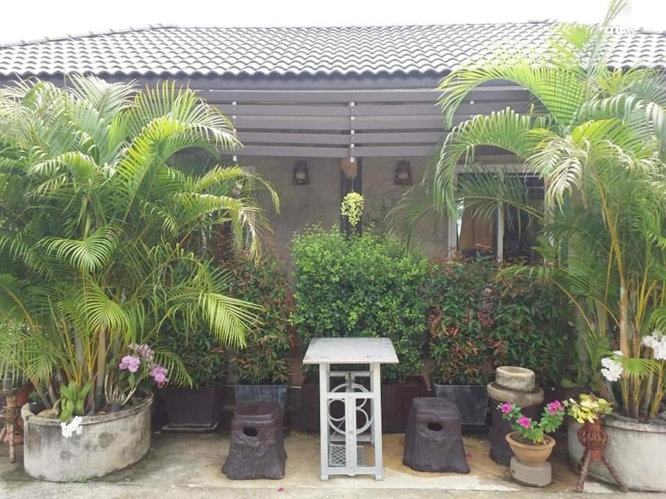 Yotin Guest House Trat Exterior photo