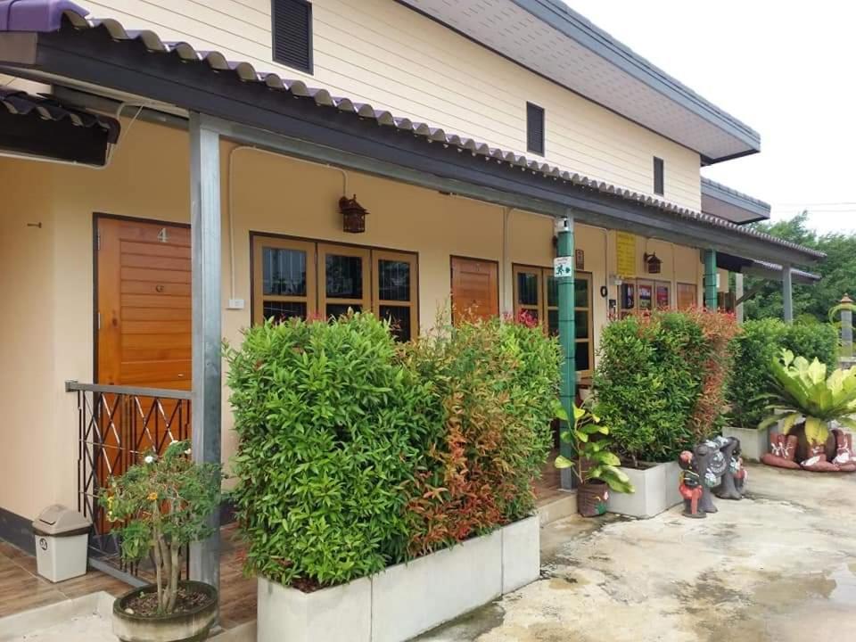 Yotin Guest House Trat Exterior photo